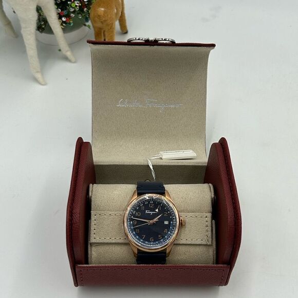 Man Salvatore, Ferragamo timeless 40 mm quartz, watch deployment clasp - Picture 3 of 13